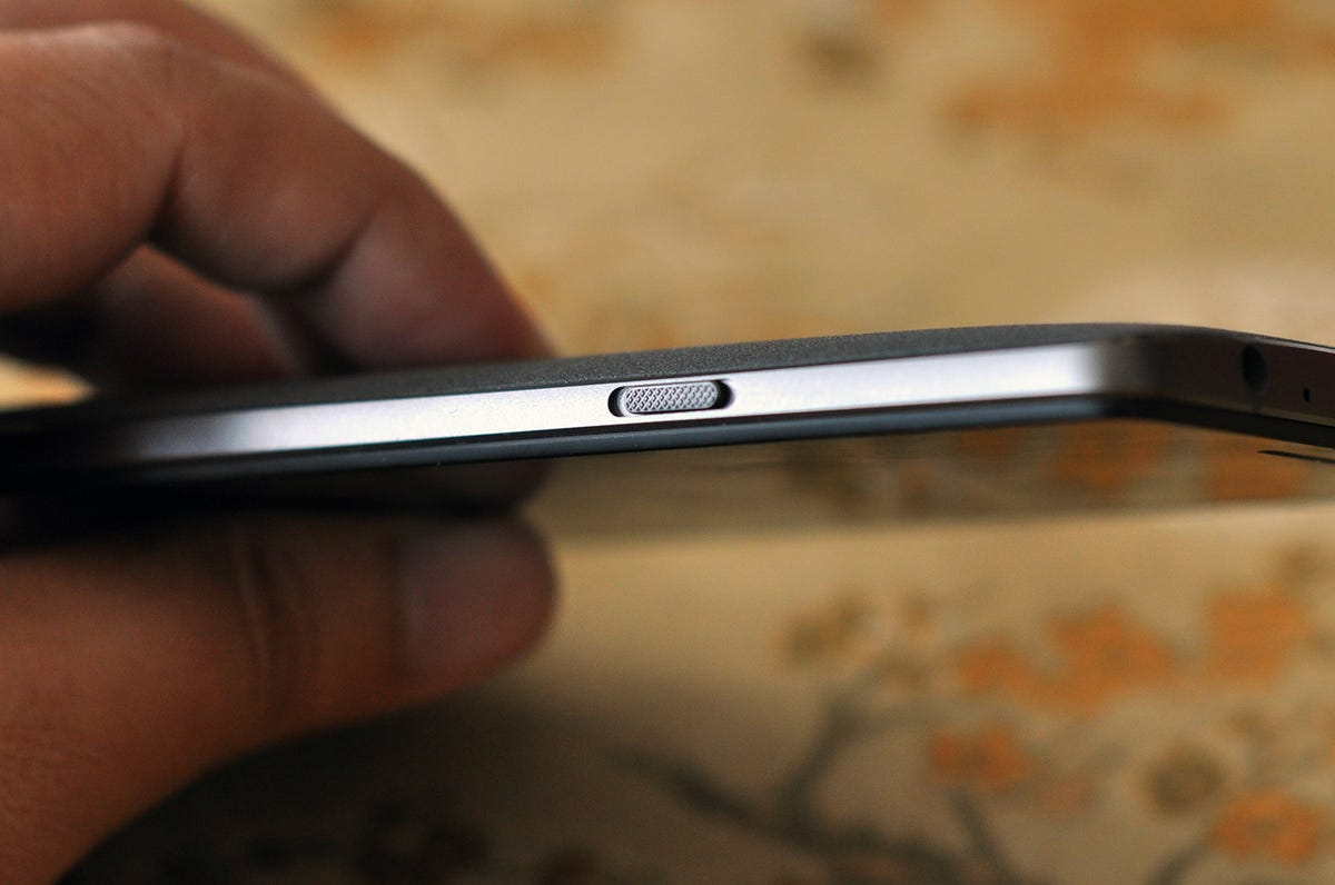 Alert slider on an earlier OnePlus phone