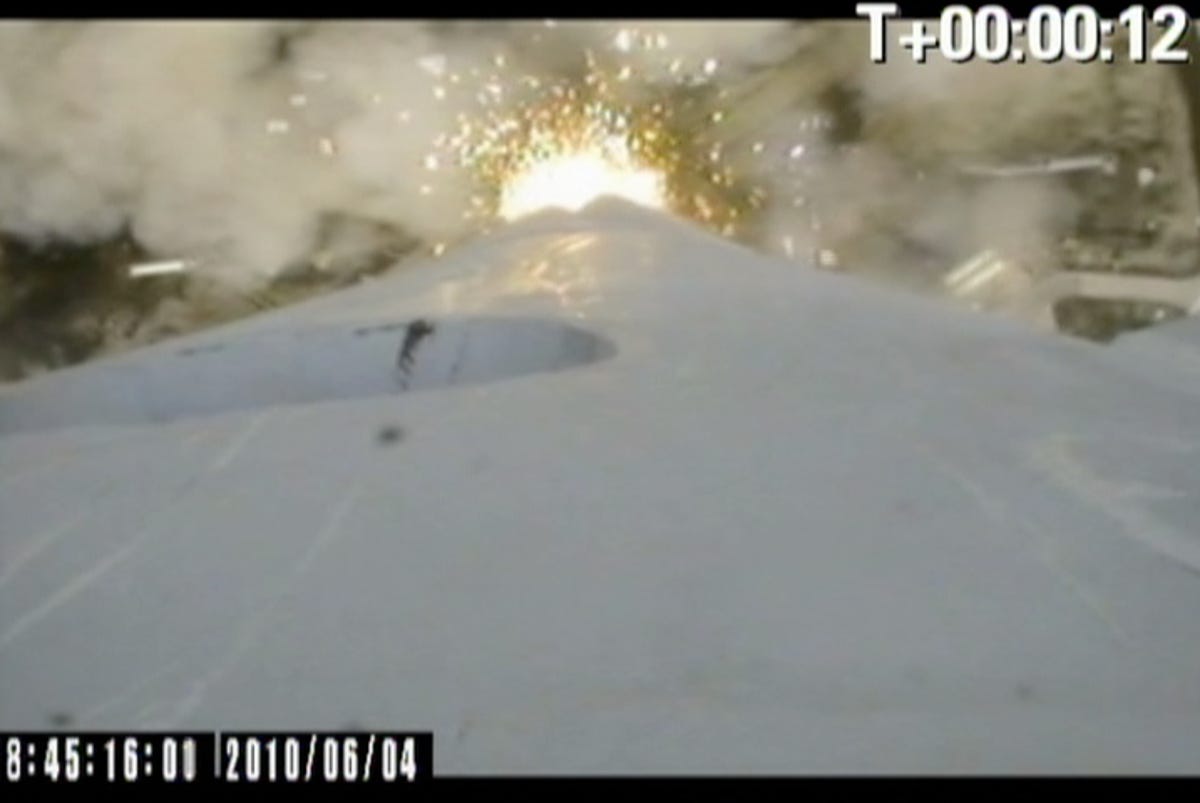20100604_Falcon9_06_WebcastFrame_Liftoff.png