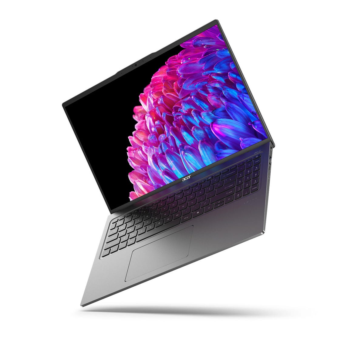 Core Ultra Acer Swift Go 16 laptop