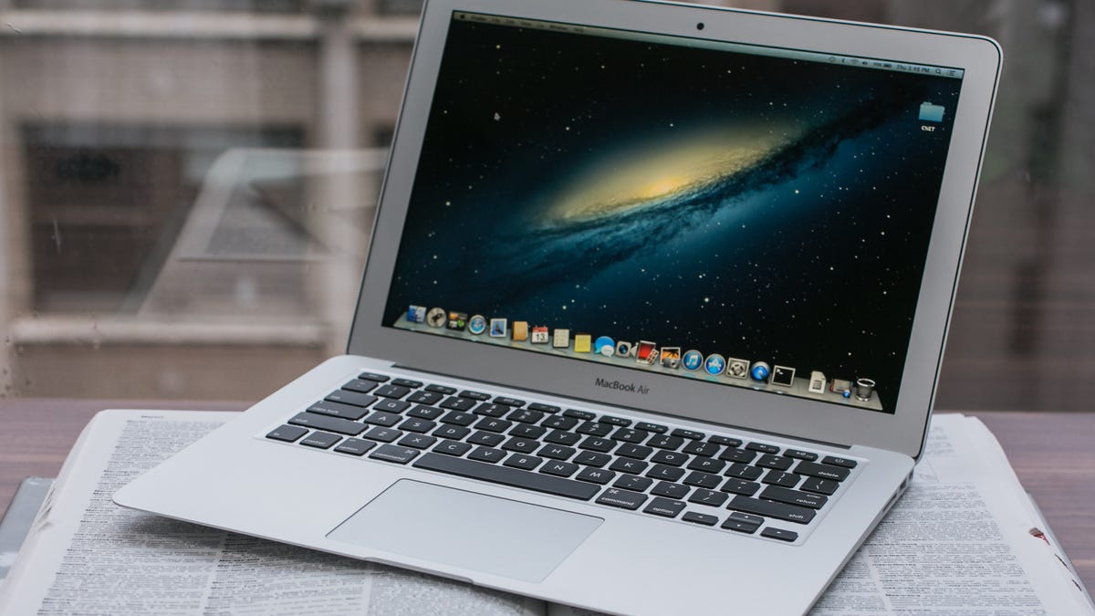Apple MacBook Air (13-inch, June 2013) review: A familiar MacBook Air, with  an all-day battery - CNET