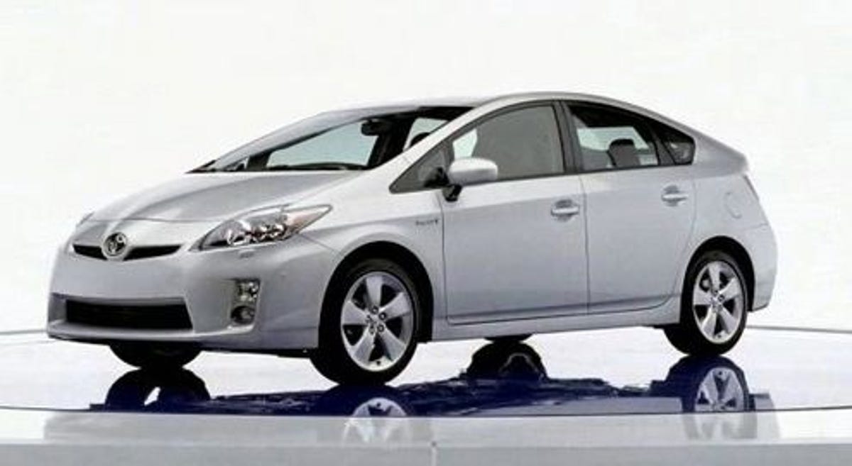 2010 Toyota Prius revealed.