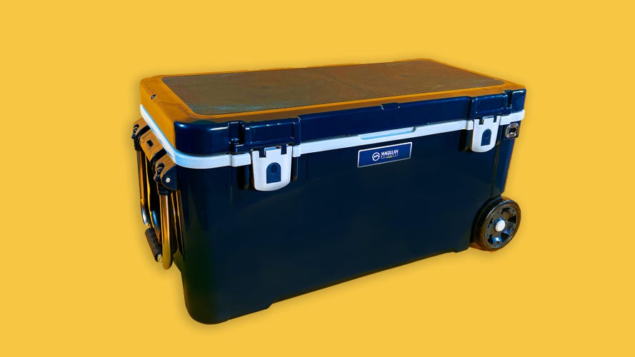 Not cool, Rubbermaid: This cheap cooler is just about useless - CNET