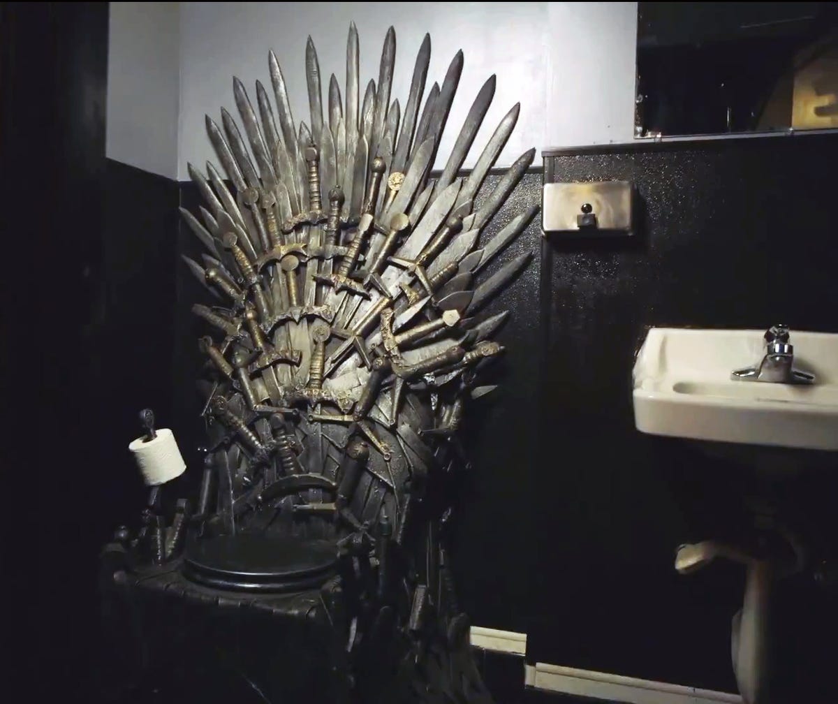 Kritisere Funktionsfejl arkiv 10 crazy versions of the Iron Throne from 'Game of Thrones' (pictures) -  CNET