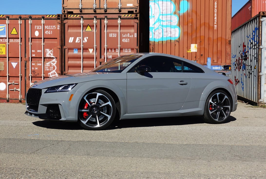 The Exquisite Design Of The 18 Audi Tt Rs Coupe Roadshow