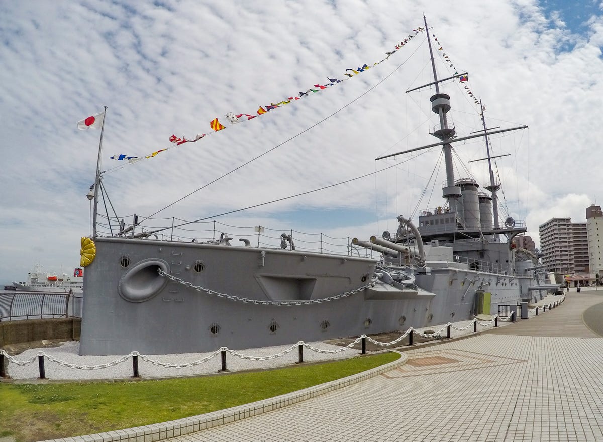 Take a tour of the 114-year-old Japanese battleship Mikasa - CNET