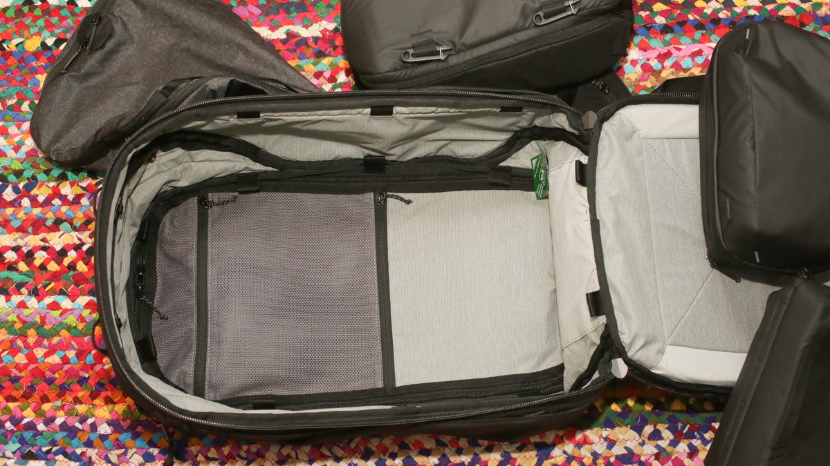 19-peak-design-travel-backpack-45l