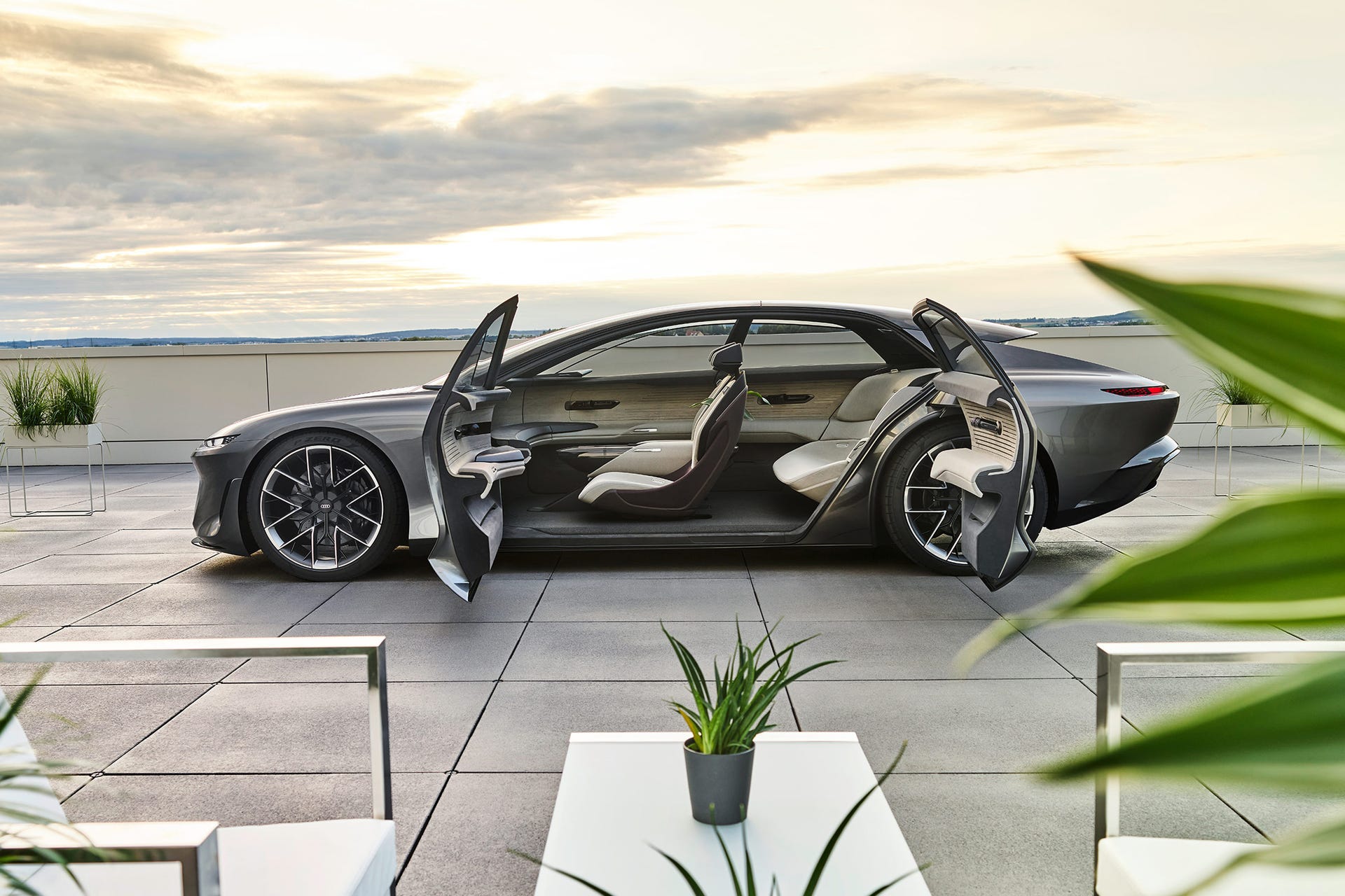 Audi Grandsphere Concept - doors
