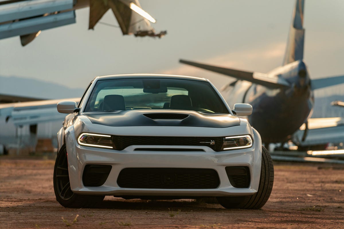 2020-dodge-charger-scat-pack-widebody-21