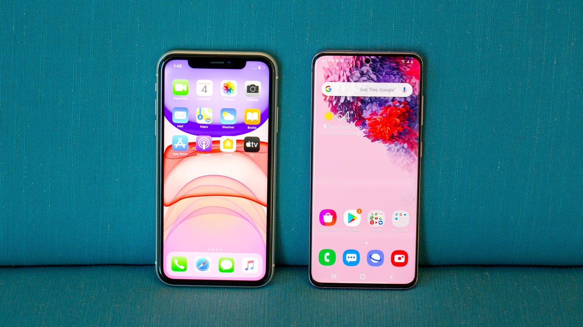 Twisted vijand Verheugen iPhone 11 vs. Galaxy S20: Apple and Samsung's flagship phones compared -  CNET