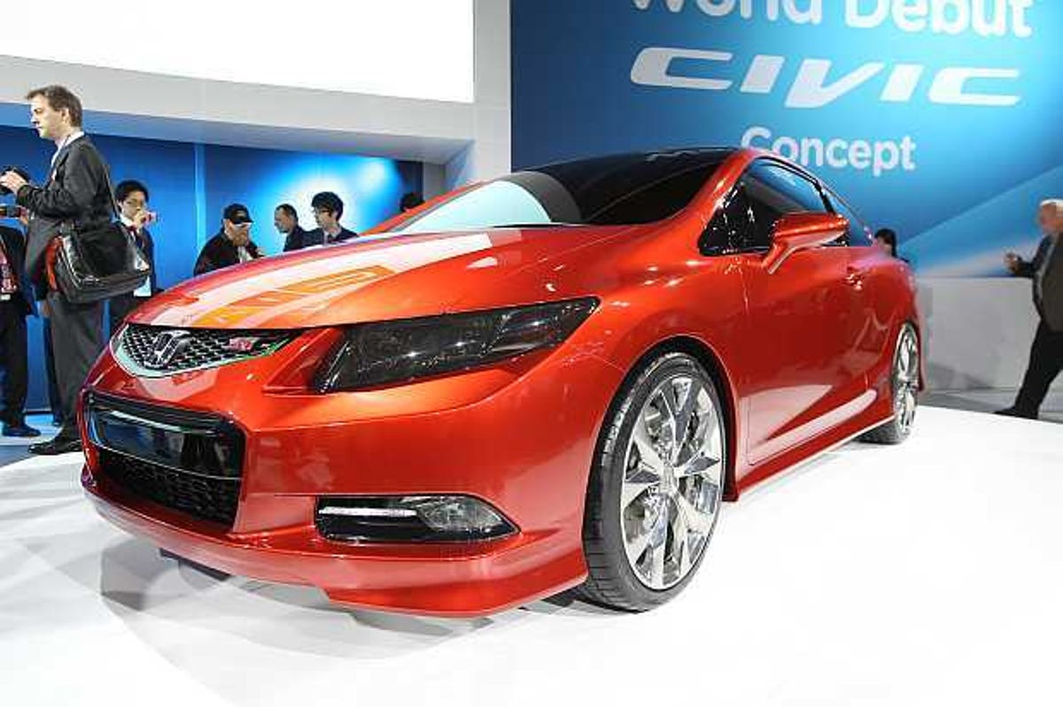 Honda unveiled coupe and sedan versions of its upcoming 2012 Civic at the 2011 Detroit Auto Show.