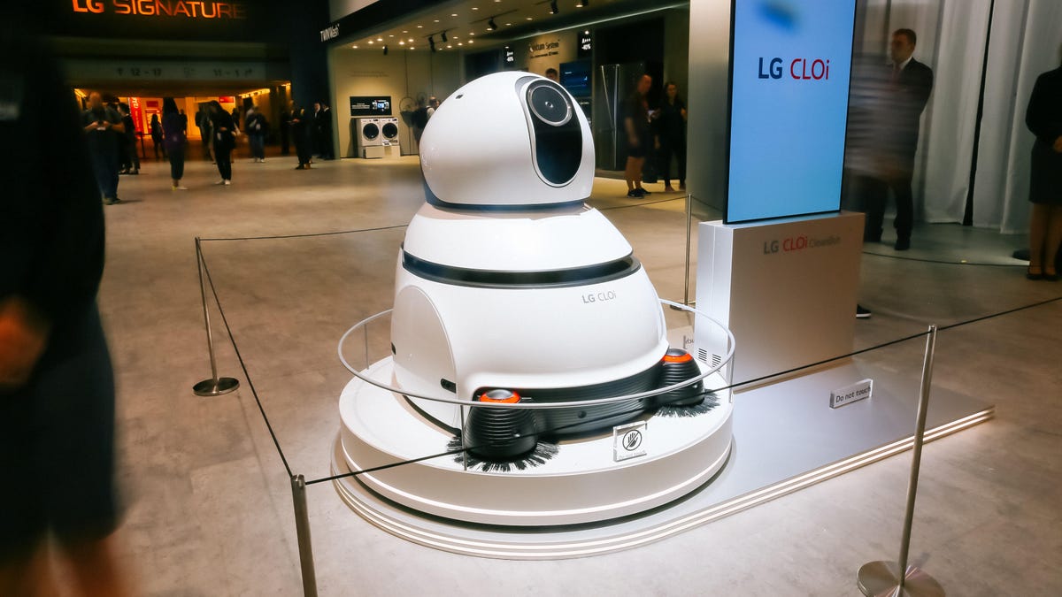 lg-robots-ifa-2018-product-photos-2