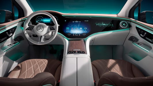Mercedes-Benz EQE SUV interior