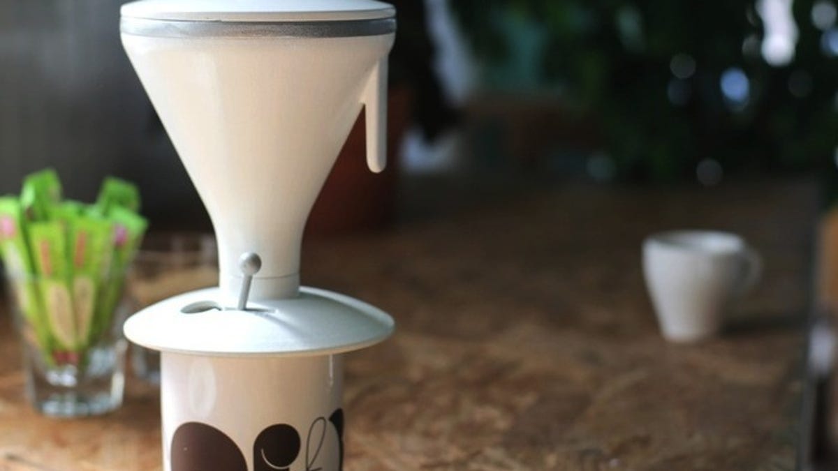 Immerset adds a pause to pour-over coffee.