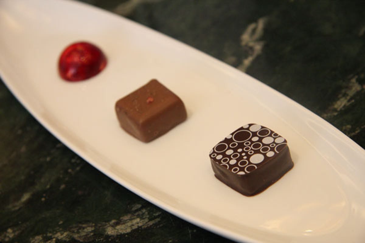 LG\'s mouth-watering New Chocolates - CNET