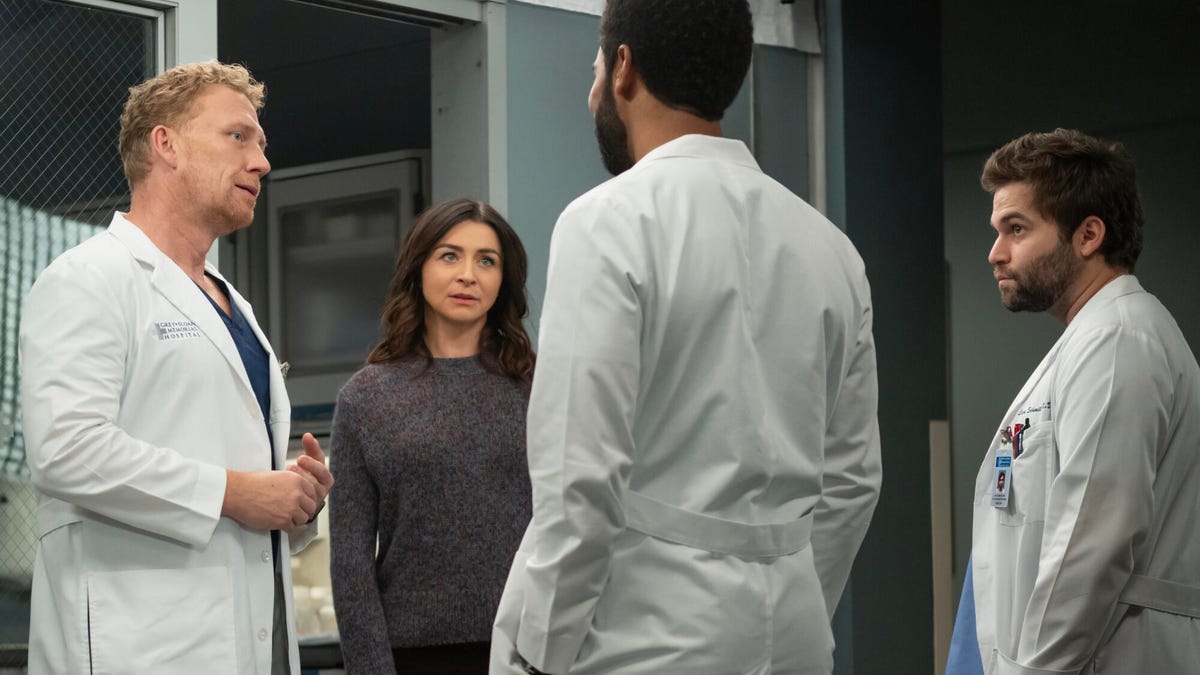Still from a scene from Grey's Anatomy Season 20 showing actors Kevin McKidd, Caterina Scorsone, Anthony Hill and Jake Borelli.