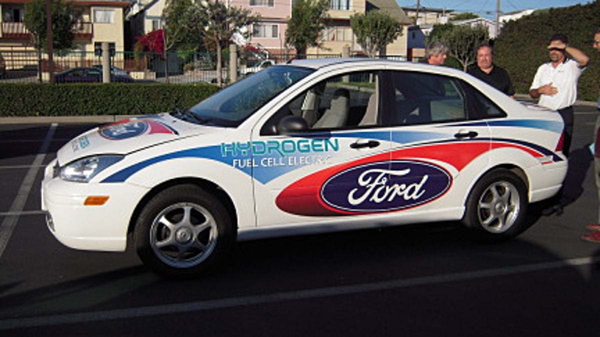 FordFocusFuelCell-01.JPG