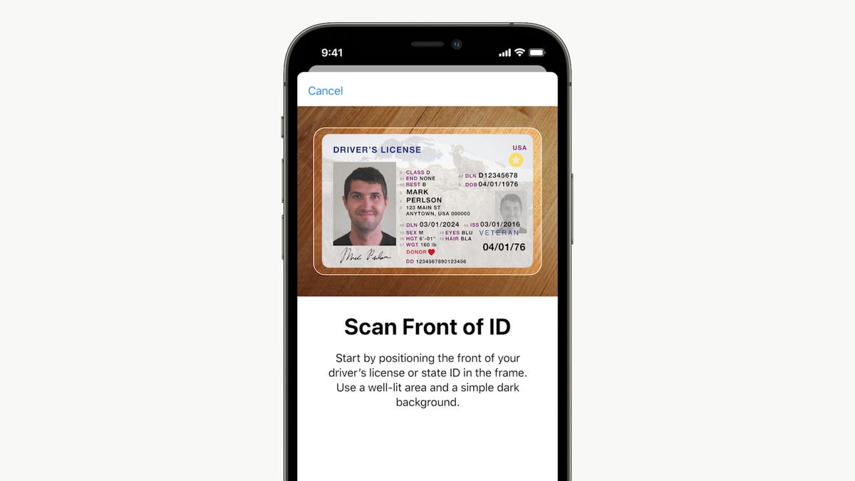 Apple Wallet iOS 15 driver's license