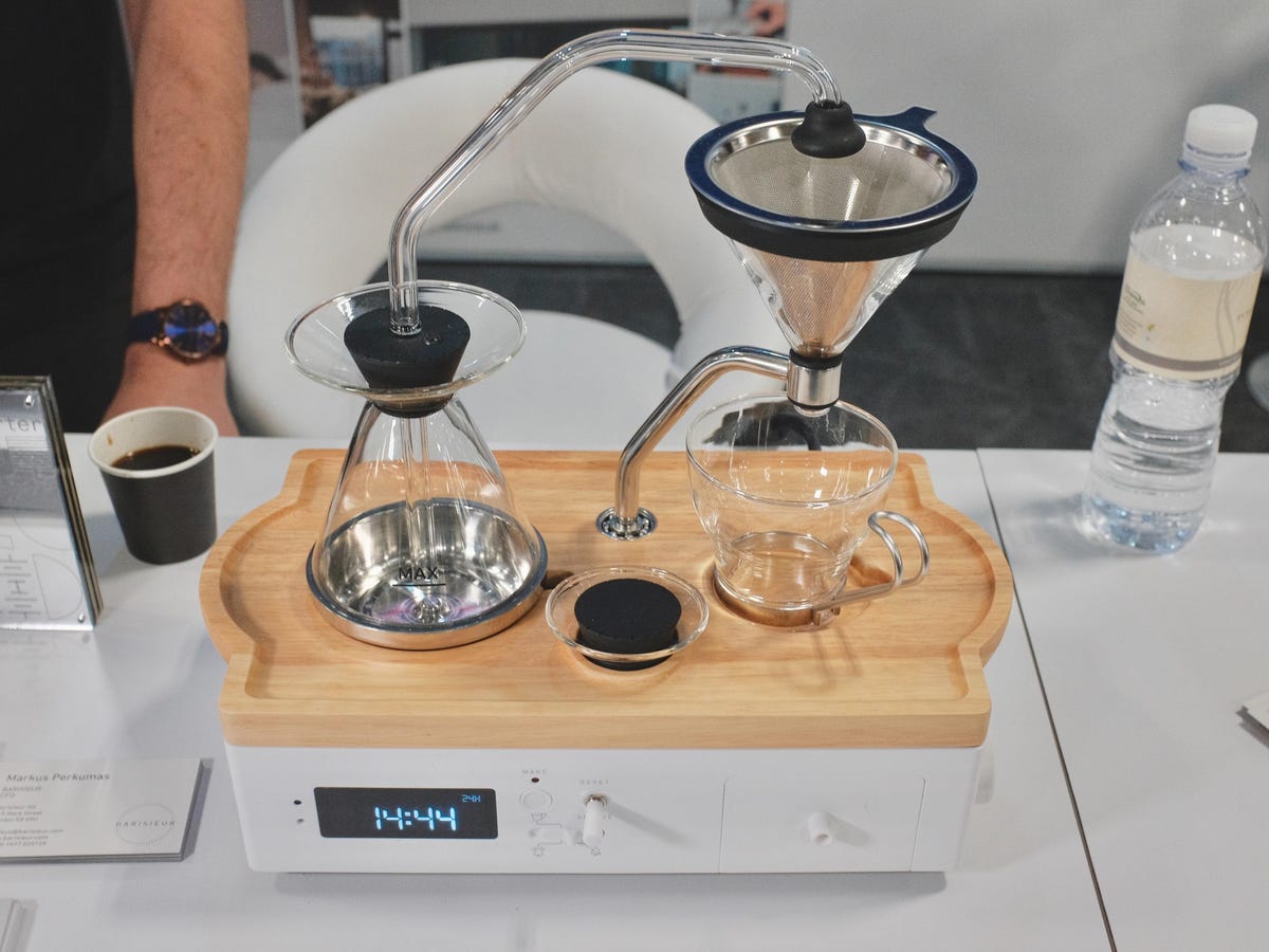 The Barisieur alarm clock brews coffee bedside to wake you up - CNET