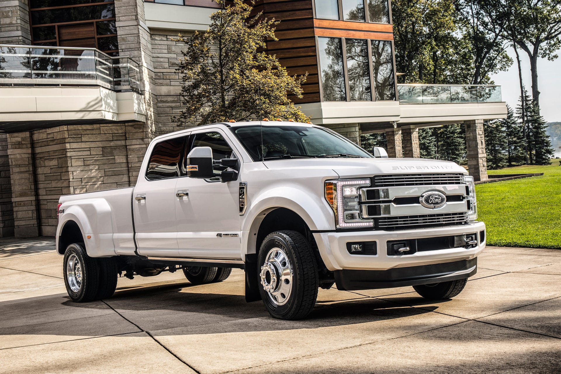 Ford's $100,000 pickup truck is a luxury apartment that can tow a jet - CNET