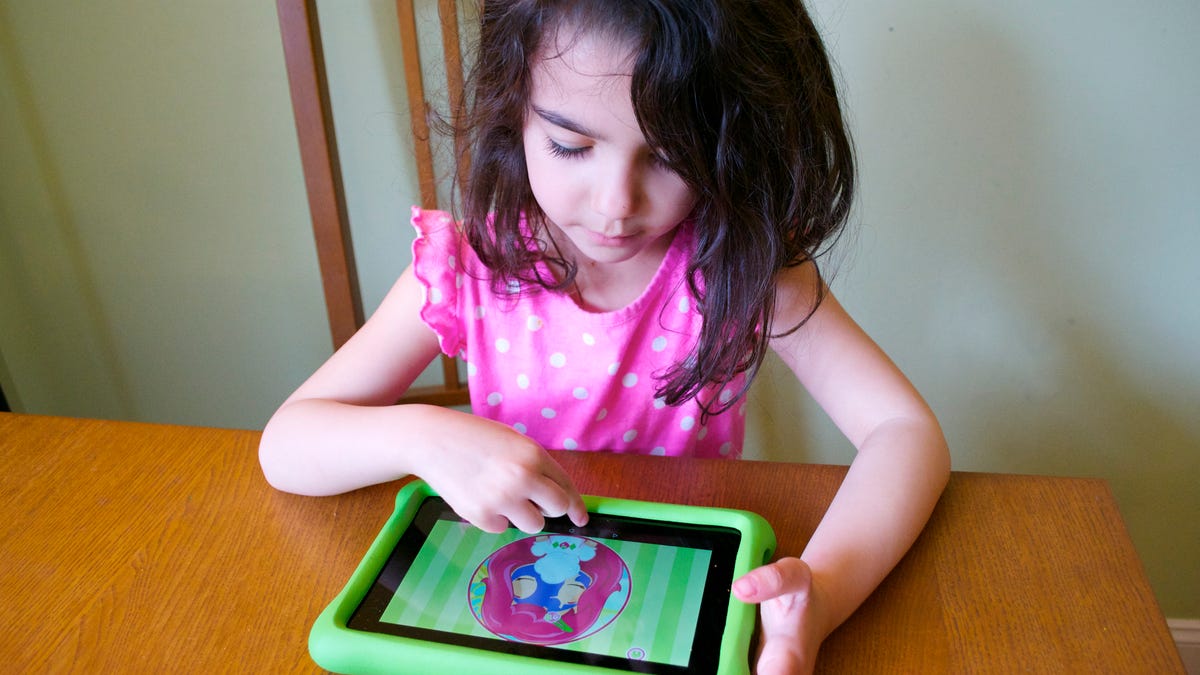 kid-with-amazon-fire-tablet-freetime-1-jpg.jpg