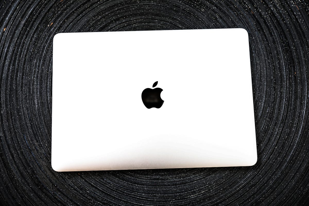 apple-macbook-pro-12-inch-2017-4165
