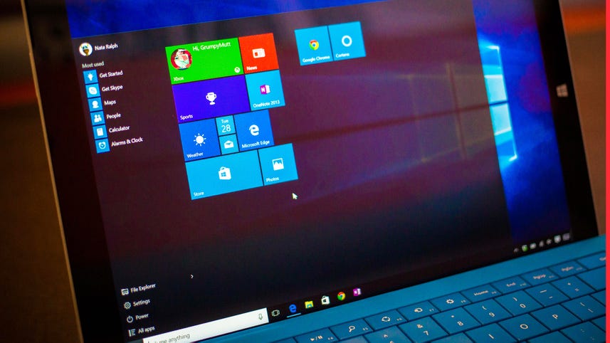Windows 10 looms while phone makers clamor for attention