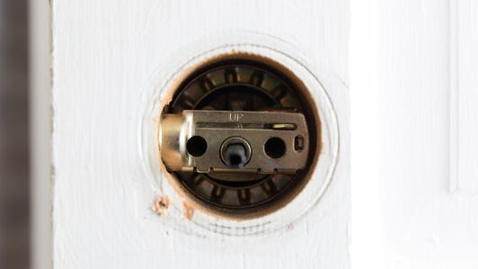 how-to-install-keyless-lock-2