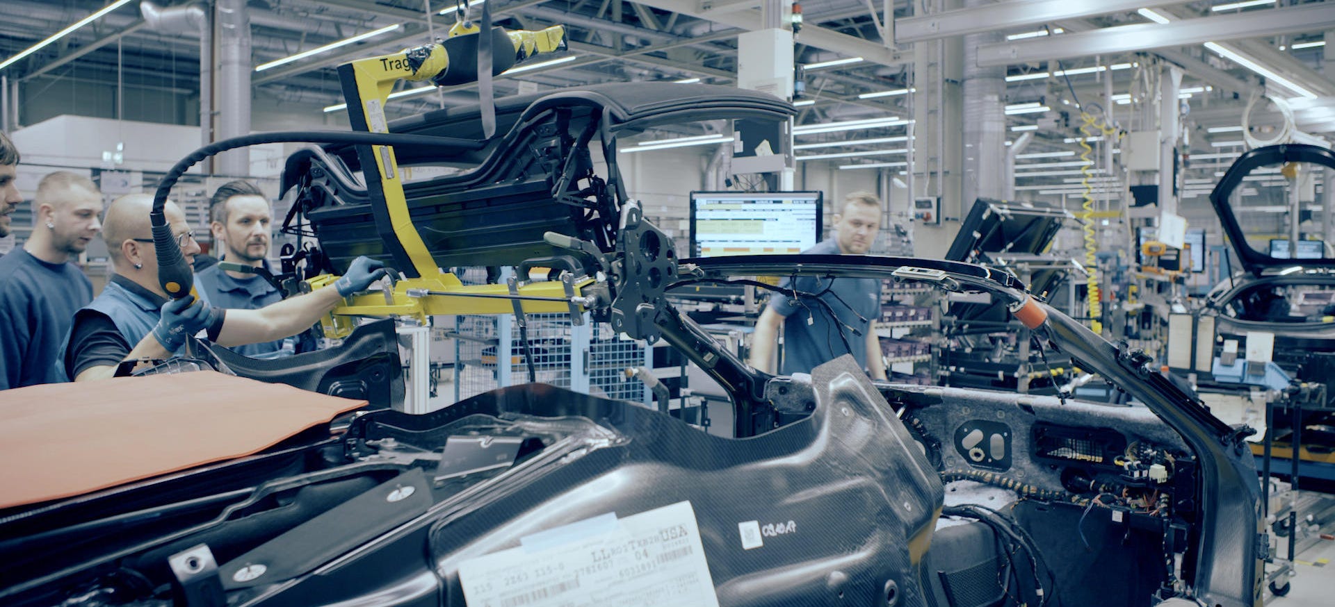 BMW i8 Roadster manufacturing