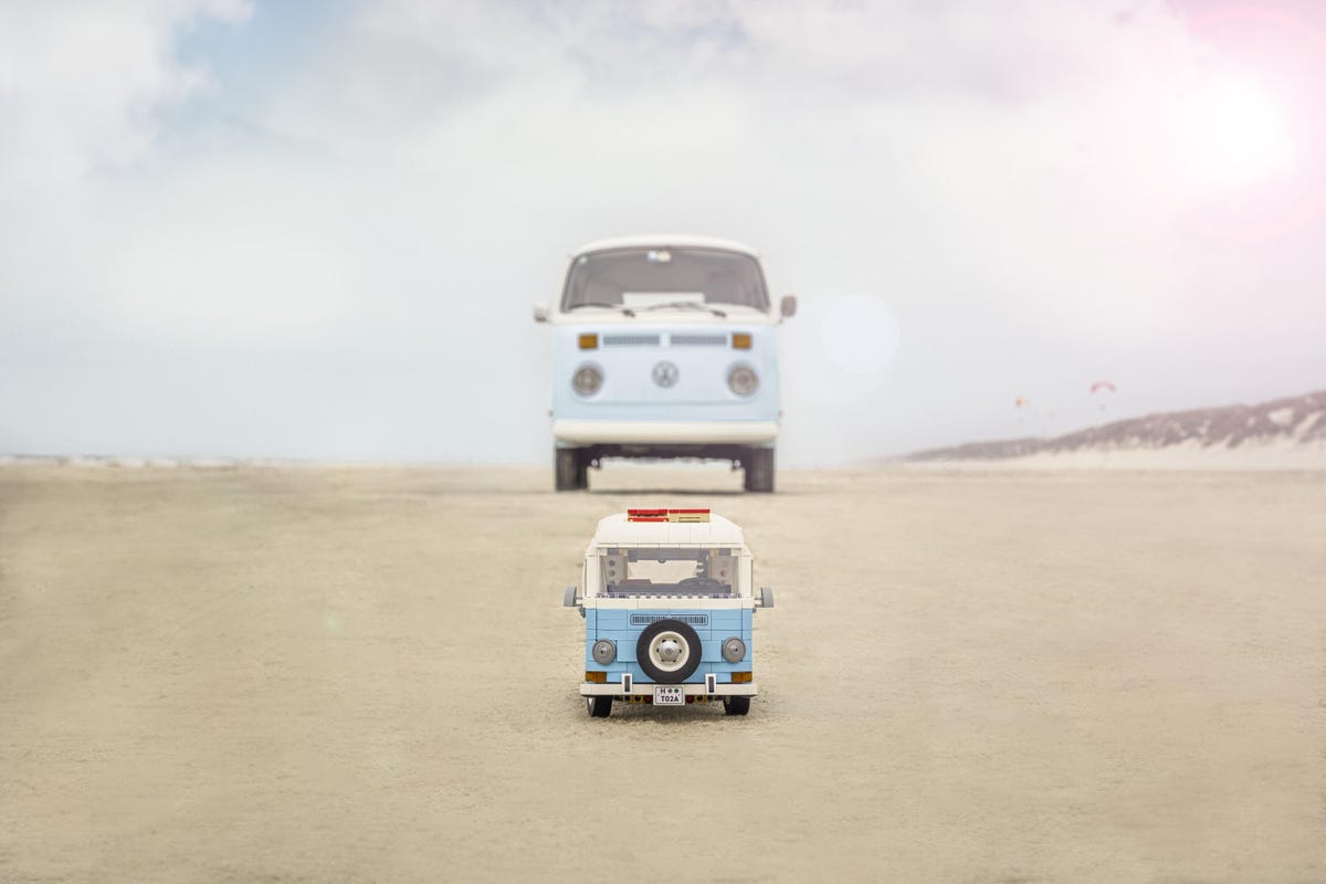Lego Volkswagen T2 Camper Van