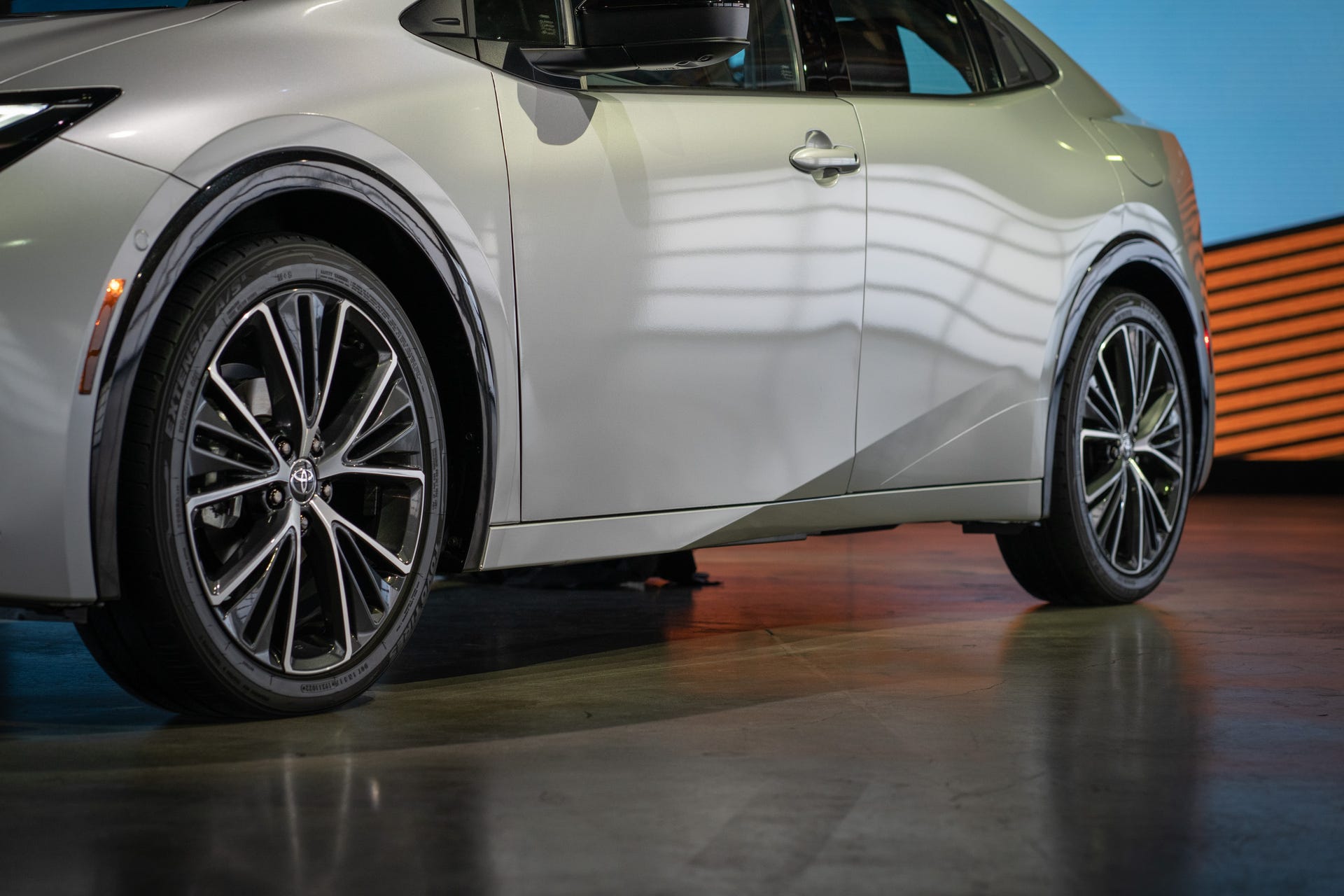 Prius XLE's 19-inch wheels