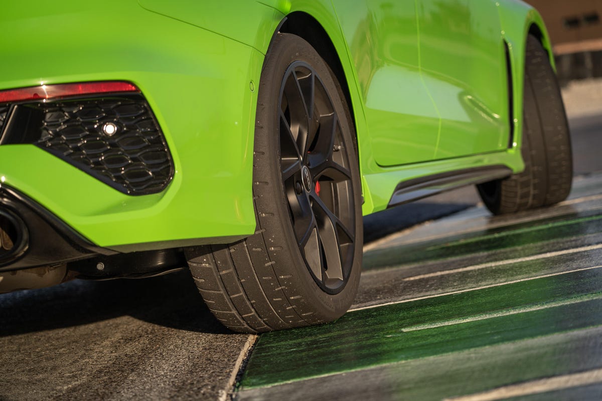 Close-up of the RS3's tires