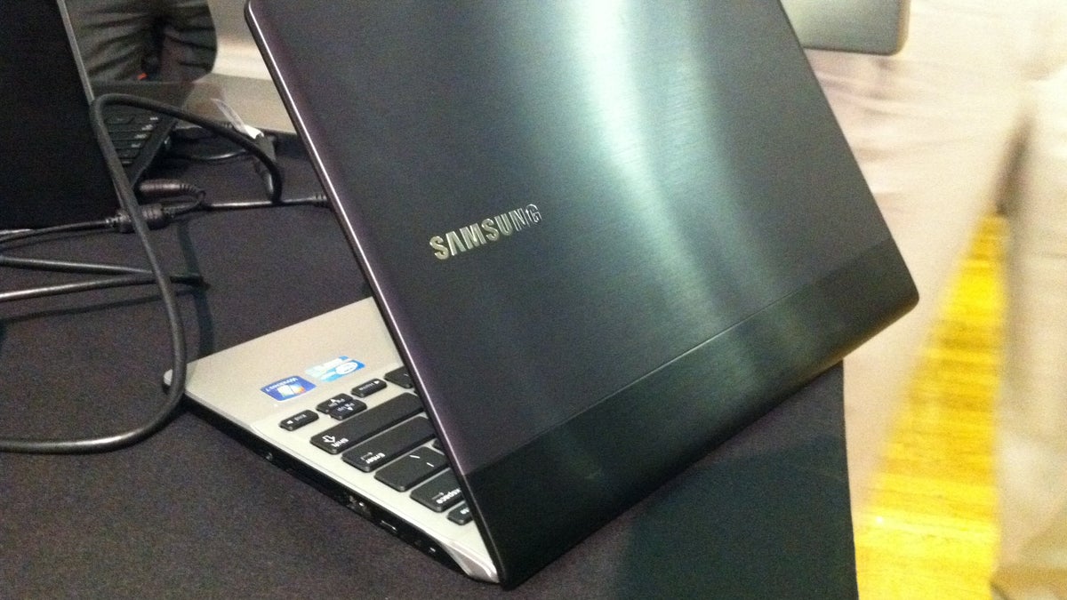 The 12.1-inch Samsung Series 3: Samsung 9's newest competition?