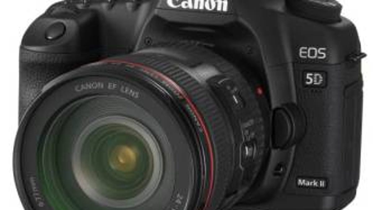 Canon&apos;s 5D Mark II full-frame SLR