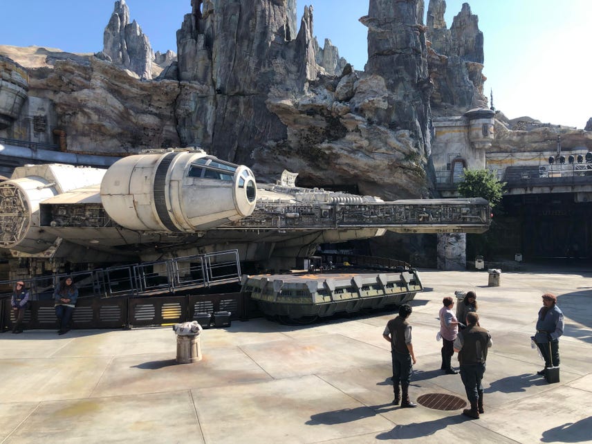 Galaxy's Edge from every angle: We take you along for the ride