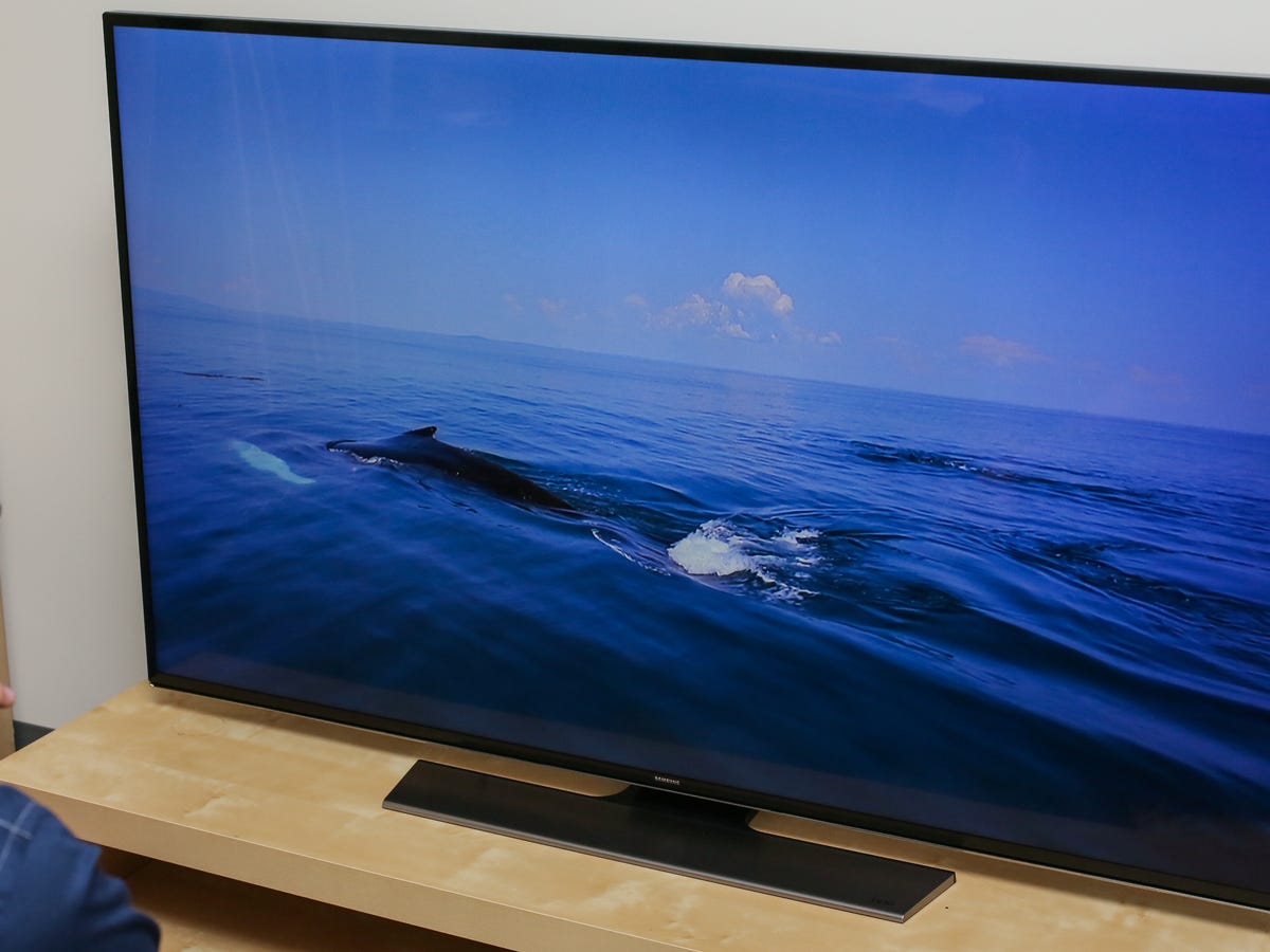 Телевизор через 30. Samsung TV 2015. Телевизор 64 дюйма. 64 См телевизор. Телевизор 2015х годов.