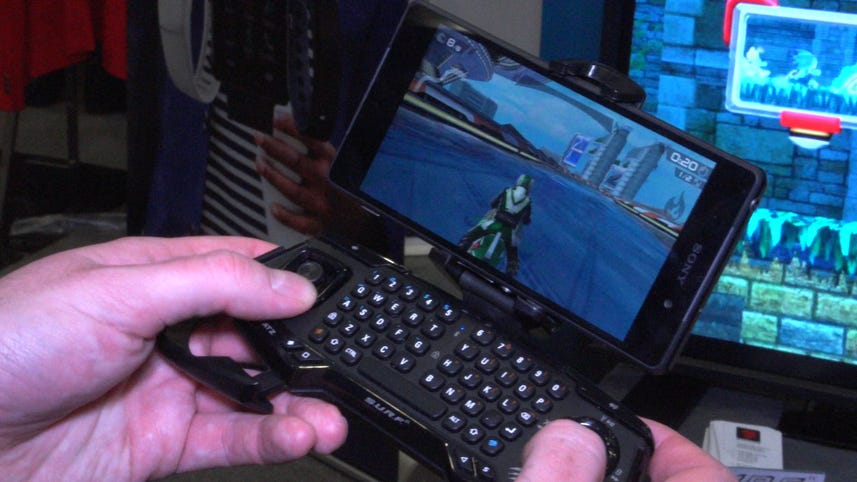 Mad Catz Surfr is a gaming controller, TV remote and keyboard in one