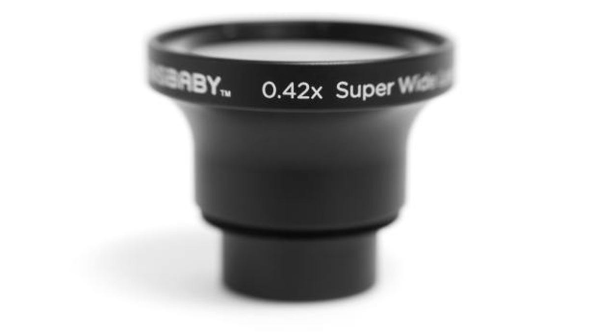The 0.42x wide-angle adapter decreases the focal length of Lensbaby&apos;s selective-focus lenses.