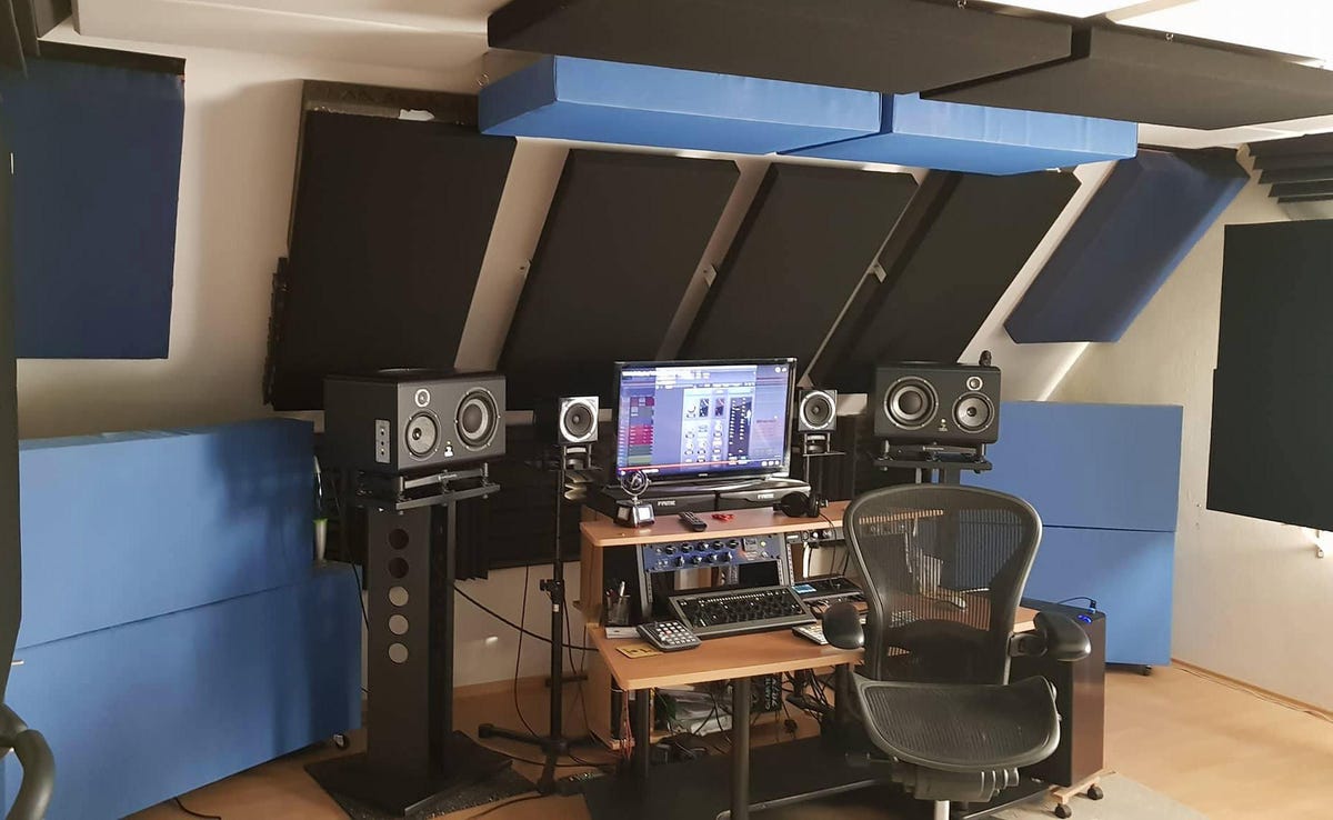 cristian-paul-sasarman-studio-gik-acoustics-bass-traps-and-ceiling-cloud-bass-traps-monitors