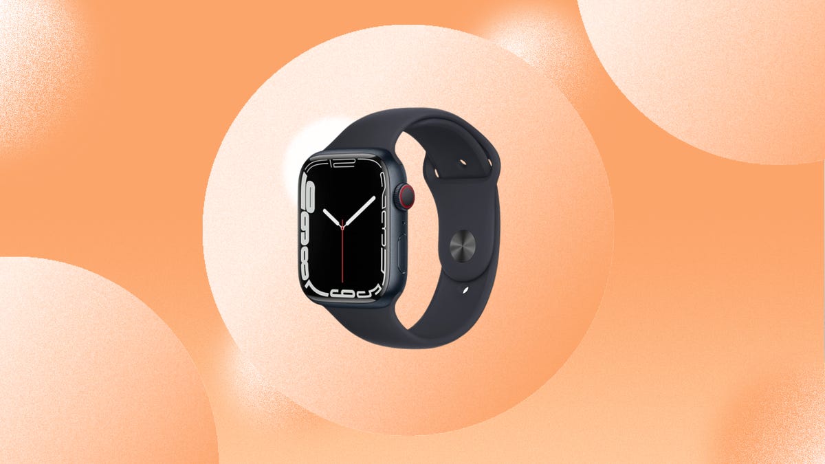 Apple Watch Series 7 in midnight color