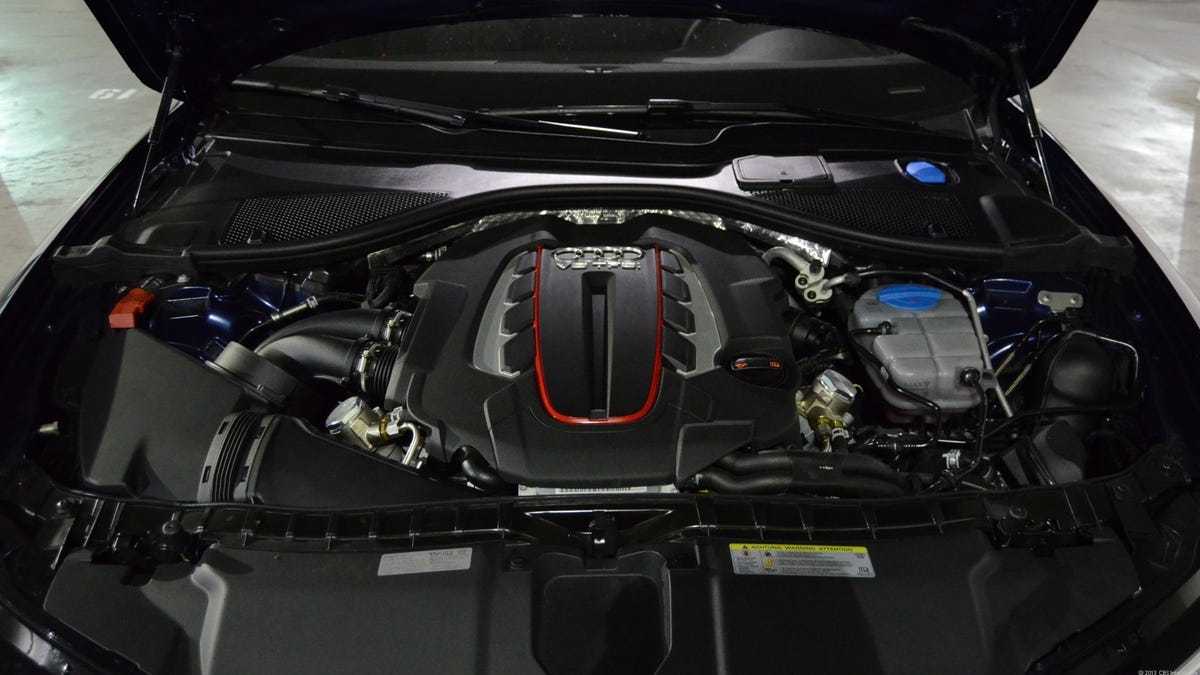 2013 Audi S6 engine bay