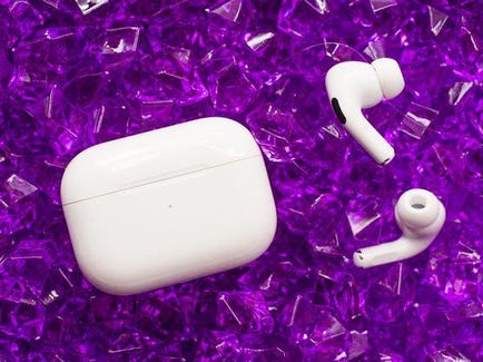 11-apple-airpods-pro