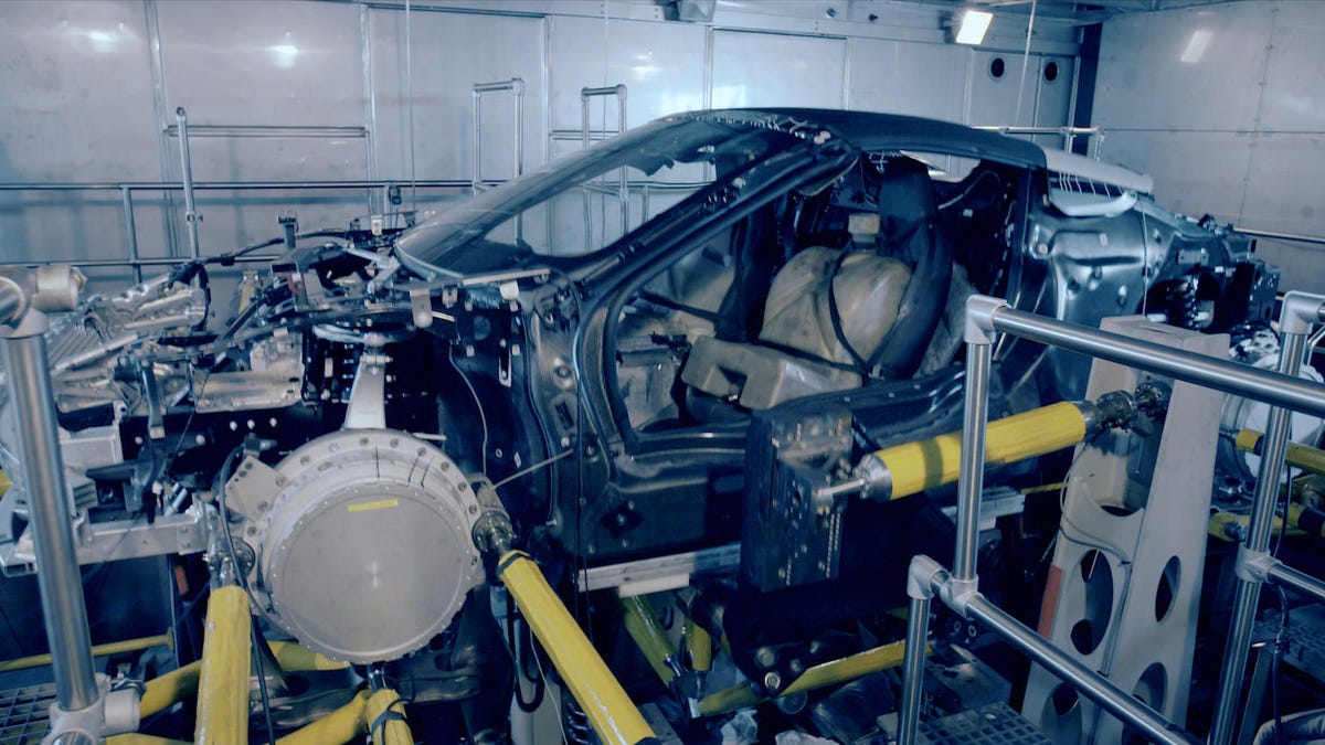 BMW i8 Roadster manufacturing