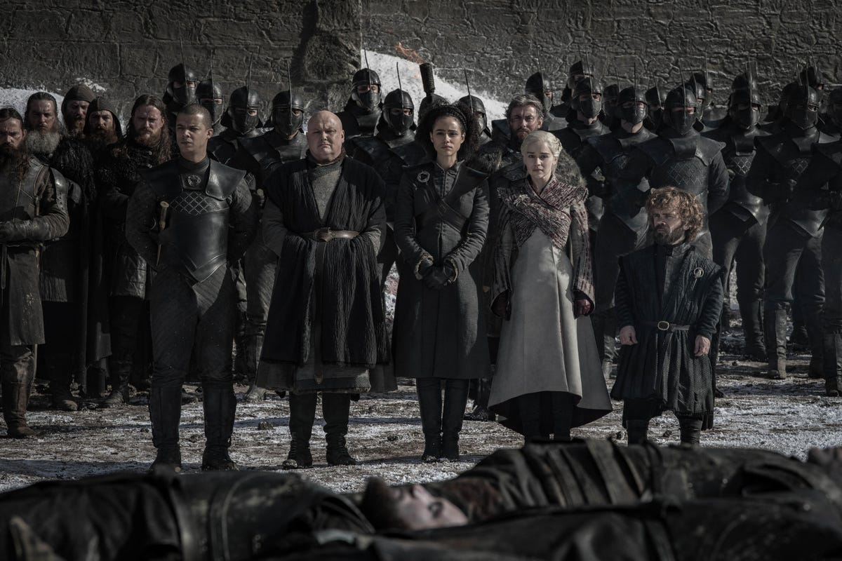 game-of-thrones-season-8-episode-4-gw-varys-dany-m-tyrion-outside
