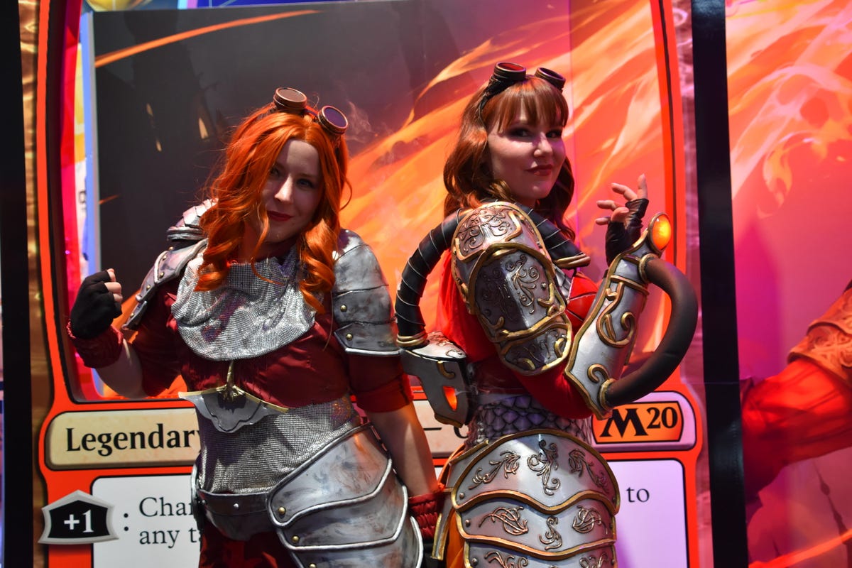 cosplay-sdcc-2019-magic-the-gathering-chandra-flames