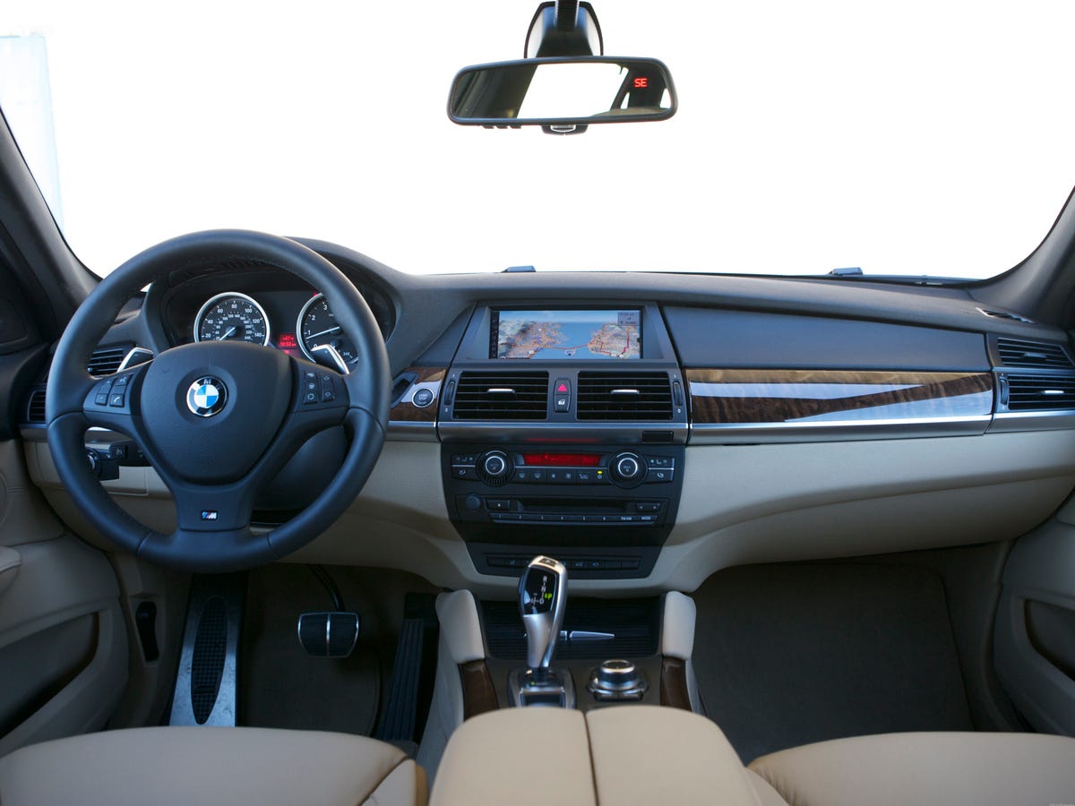 BMW_x6_11.jpg