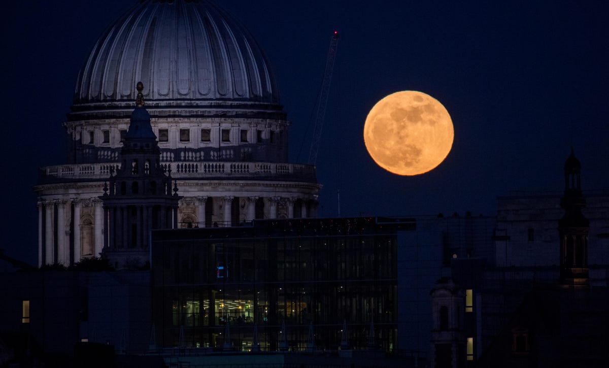 The January Super Blue Blood Moon Is Visible In The UK