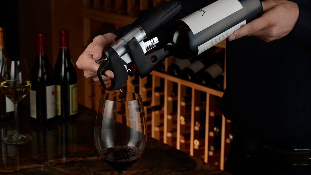The Coravin 1000 System pulls wine out of a bottle as easily as it is to make it disappear.