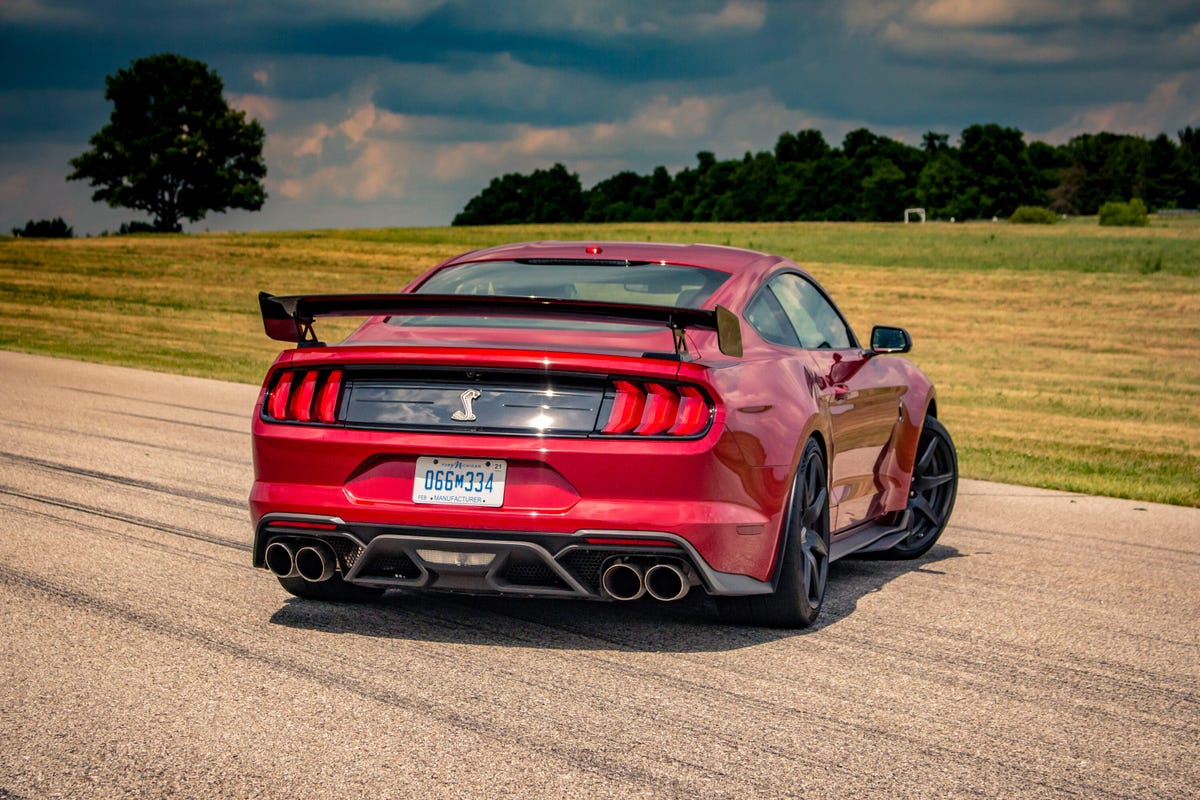 2020-ford-mustang-shelby-gt500-71