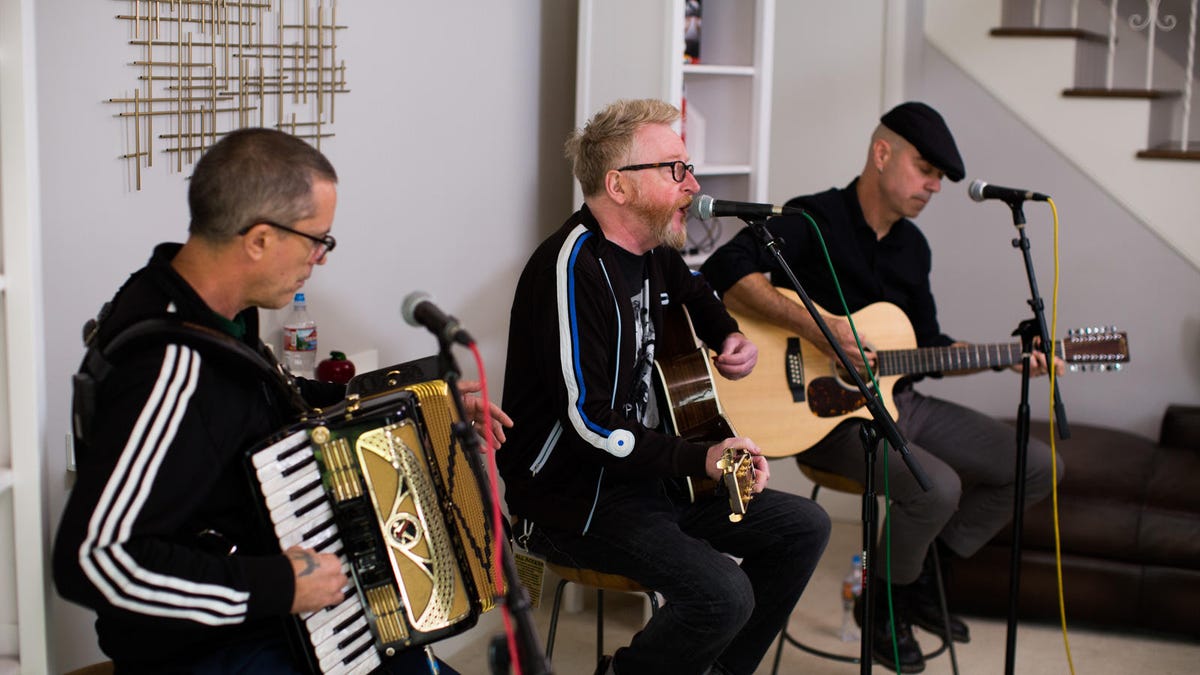 flogging-molly-cnet-smart-home-sessions-8400