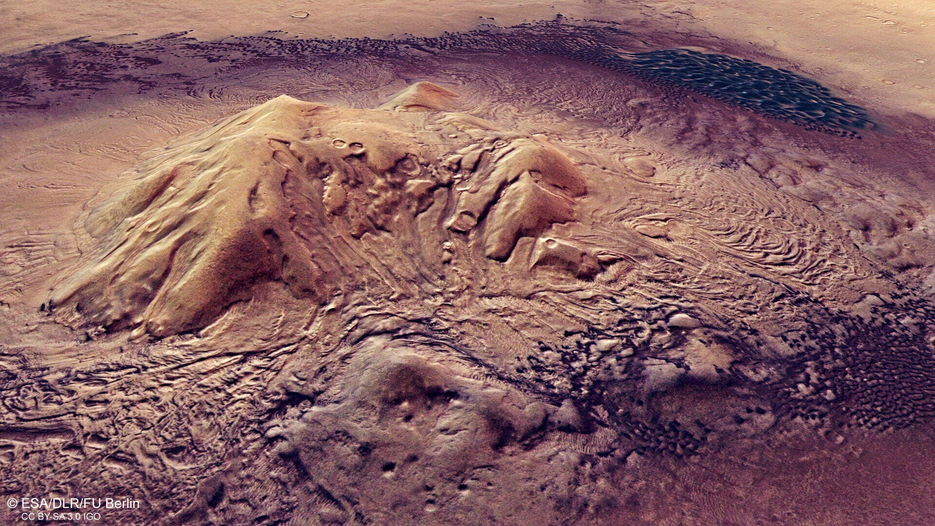 moreux-crater-on-mars-perspective-view-pillars